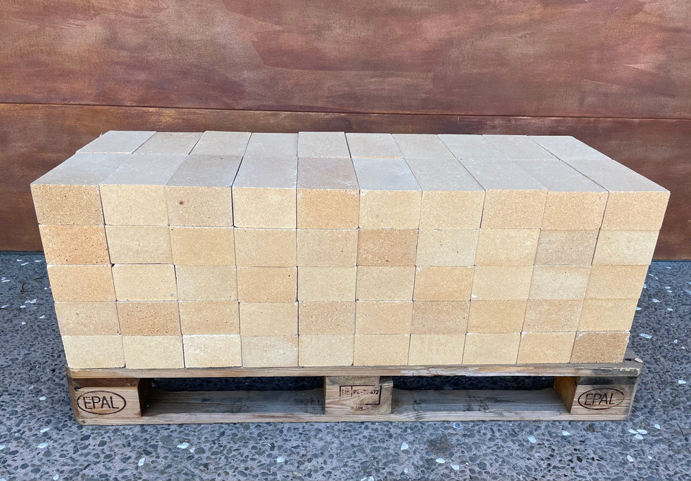 Fire Brick 230 x 114 x 75mm lot of 100 Bricks
