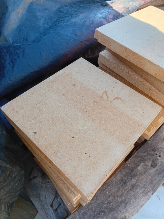 Fire brick 250 x 250 x 25mm Seconds Grade, pack of six bricks